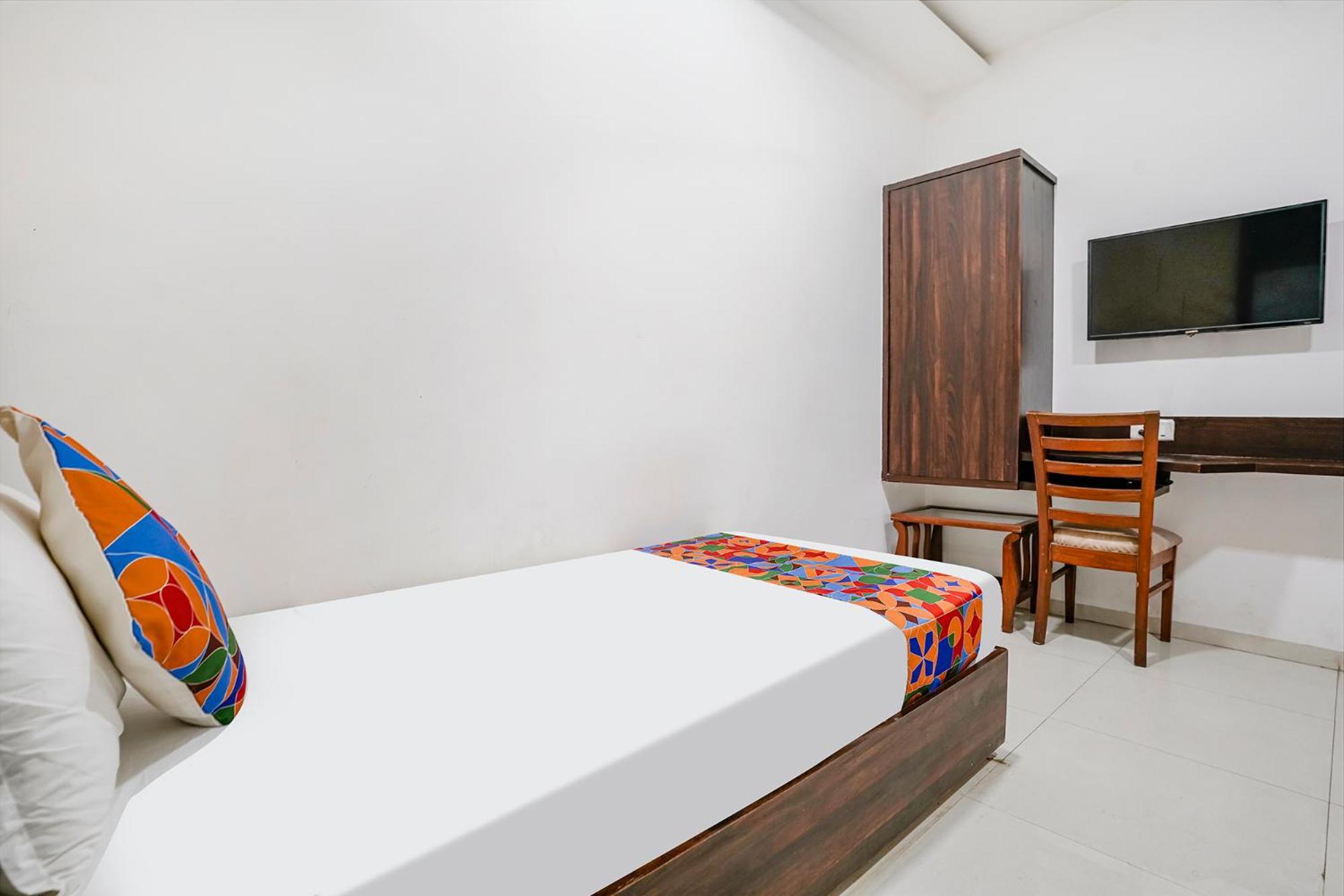 Fabhotel Elvis Inn - Nr Mumbai International Airport Eksteriør bilde